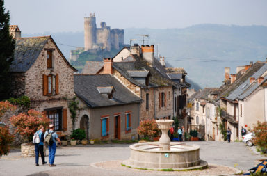 najac-village-paysage